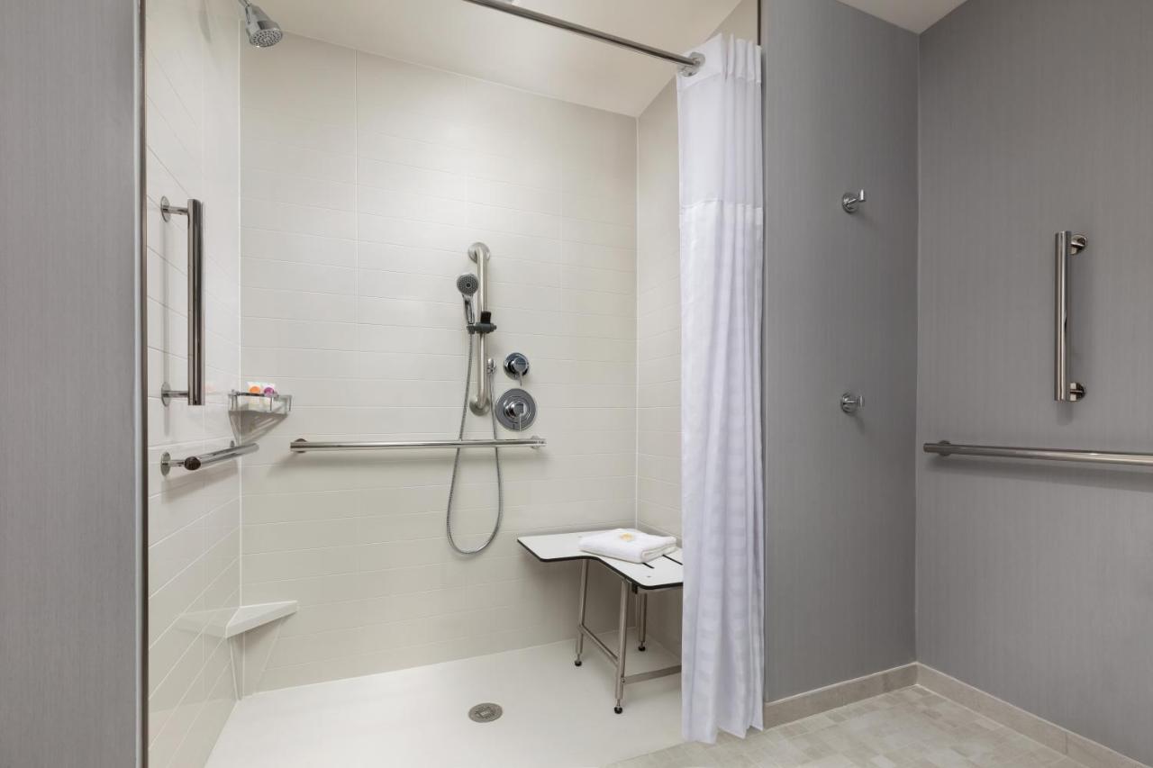 Hyatt Place National Harbor Exterior photo