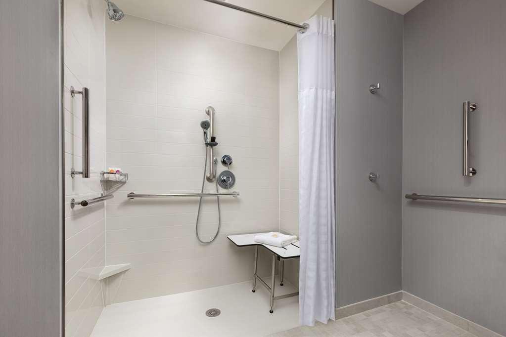 Hyatt Place National Harbor Room photo