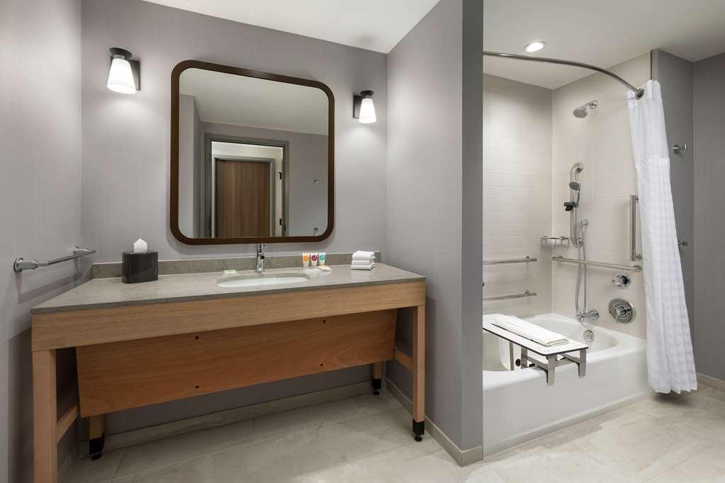 Hyatt Place National Harbor Room photo